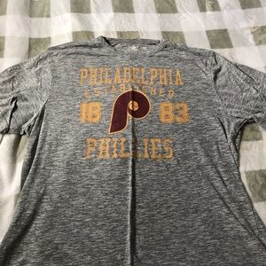 Majestic PHILLIES T shirt